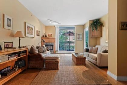 302 588 16th Street, West Vancouver, BC, West Vancouver — Apartment/Condo for sale