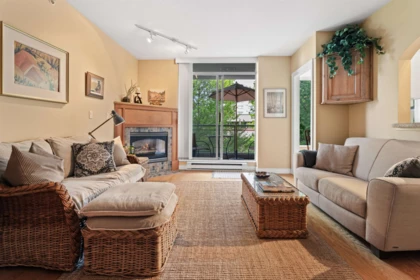 Loft / Bonus Room Photo of 302 588 16th Street, West Vancouver, BC