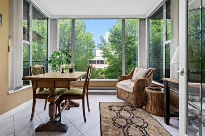 Office / Den Photo of 302 588 16th Street, West Vancouver, BC