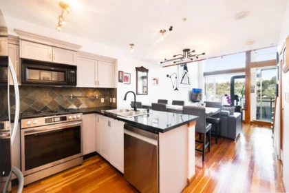 Kitchen Photo of 519 10 Renaissance Square, New Westminster, BC