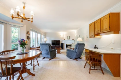 Breakfast Nook Photo of 11443 Royal Crescent, Surrey, BC