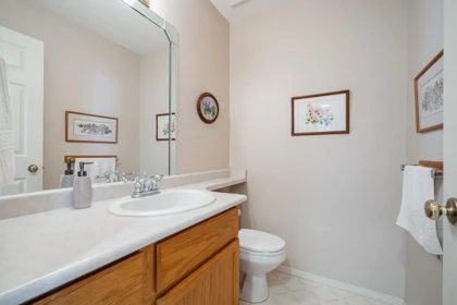 Guest Bathroom Photo of 11443 Royal Crescent, Surrey, BC