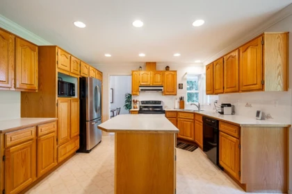 Kitchen Island Photo of 11443 Royal Crescent, Surrey, BC