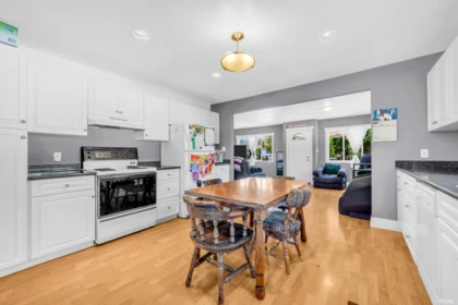 Basement Recreation Room Photo of 12587 113 Avenue, Surrey, BC