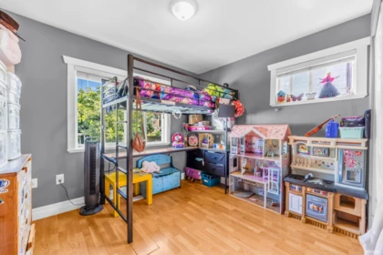 Breakfast Nook Photo of 12587 113 Avenue, Surrey, BC