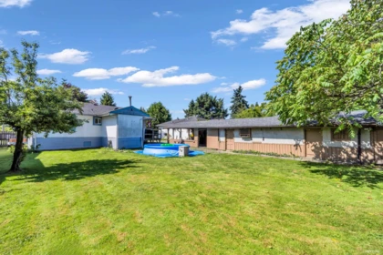 Garden / Landscaping Photo of 12587 113 Avenue, Surrey, BC