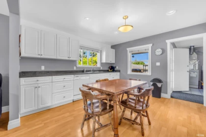 Mudroom Photo of 12587 113 Avenue, Surrey, BC