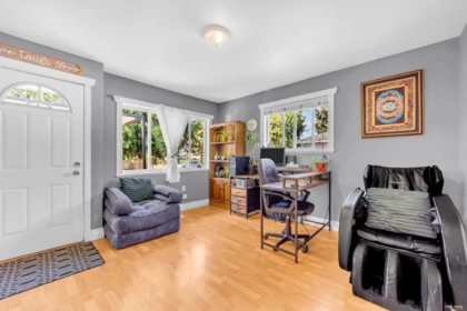Powder Room Photo of 12587 113 Avenue, Surrey, BC