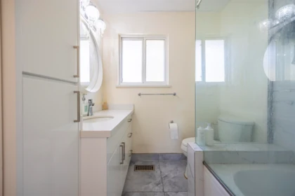 Primary Bathroom Photo of 3648 Vincent Street, Port Coquitlam, BC
