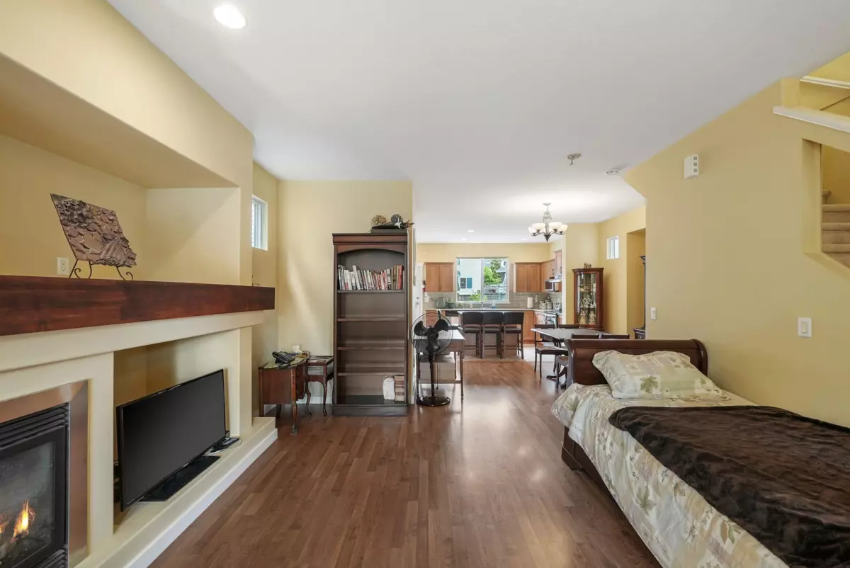 Family Room Photo of 15130 62 Avenue, Surrey, BC