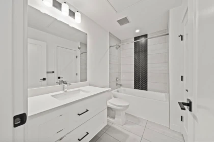 Primary Bathroom Photo of 306 19945 Brydon Crescent, Langley, BC