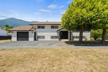 583 Park Street, Hope, BC, Hope — Single Family Residence for sale