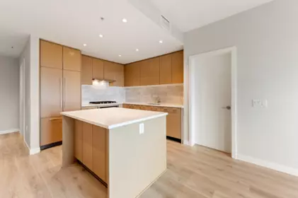 Kitchen Island Photo of 602 110 E 17th Street, North Vancouver, BC