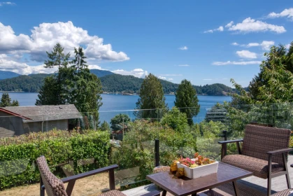 798 Fisher Road, Gibsons, BC, Gibsons — Single Family Residence for sale
