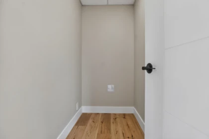 Entry Foyer Photo of 10 3871 W River Road, Delta, BC