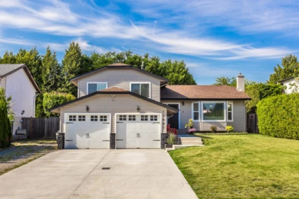 17081 60a Avenue, Surrey, BC, Surrey — Single Family Residence for sale