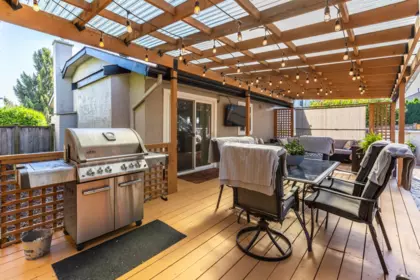 Hot Tub / Spa Photo of 17081 60a Avenue, Surrey, BC