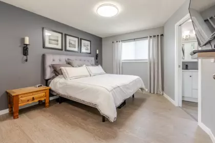 Laundry Room Photo of 17081 60a Avenue, Surrey, BC