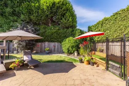 Outdoor Kitchen Photo of 17081 60a Avenue, Surrey, BC
