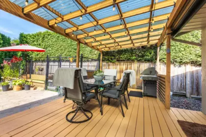 Swimming Pool Photo of 17081 60a Avenue, Surrey, BC