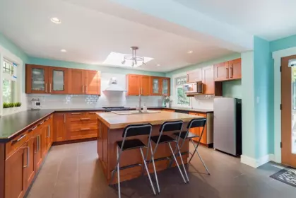 Breakfast Nook Photo of 29 E Croker Island, North Vancouver, BC