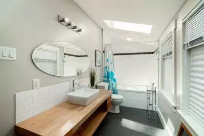 Guest Bathroom Photo of 29 E Croker Island, North Vancouver, BC