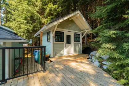Hot Tub / Spa Photo of 29 E Croker Island, North Vancouver, BC