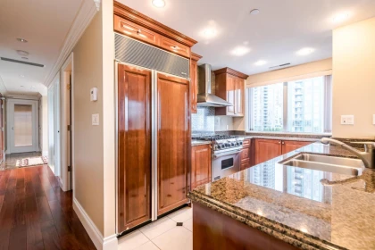 Kitchen Photo of 903 1515 Homer Mews, Vancouver, BC