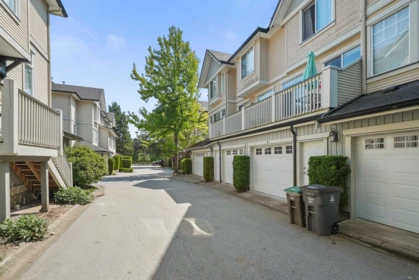 Entry Foyer Photo of 30 8383 159 Street, Surrey, BC