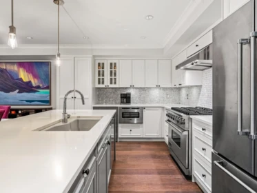 Kitchen Photo of 100 656 W 13th Avenue, Vancouver, BC