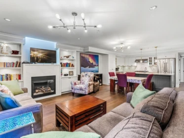 Primary Bedroom Photo of 100 656 W 13th Avenue, Vancouver, BC