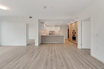 Kitchen Island Photo of 703 660 Quayside Drive, New Westminster, BC