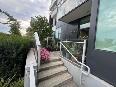 103 4433 Alaska Street, Burnaby, BC, Burnaby — Apartment/Condo for sale