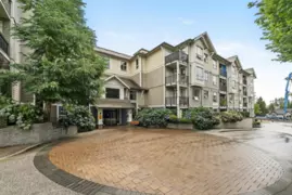 411 13897 Fraser Highway, Surrey, BC