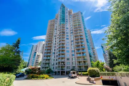 2004 1199 Eastwood Street, Coquitlam, BC, Coquitlam — Apartment/Condo for sale