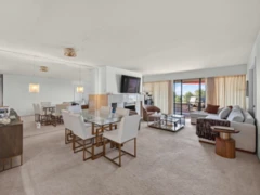 33 2236 Folkestone Way, West Vancouver, BC