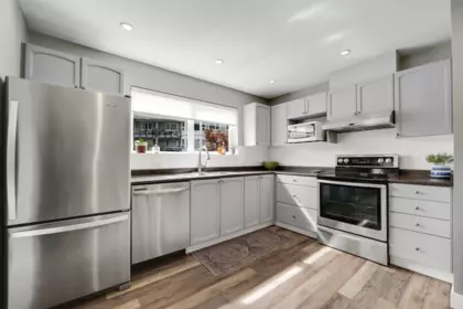 Kitchen Photo of 110 1468 Pemberton Avenue, Squamish, BC
