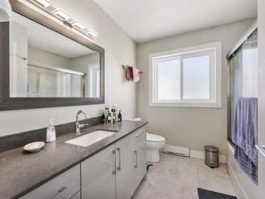 Powder Room Photo of 15271 95 Avenue, Surrey, BC