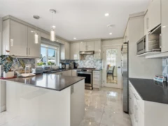 15271 95 Avenue, Surrey, BC