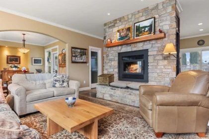 Dining Area Photo of 380 Dewdney Avenue, Hope, BC