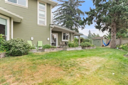 Front Yard Photo of 380 Dewdney Avenue, Hope, BC