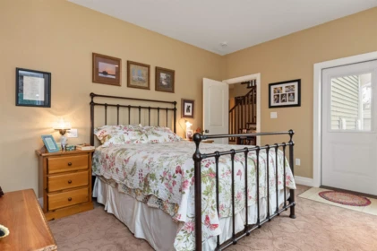 Guest Bathroom Photo of 380 Dewdney Avenue, Hope, BC