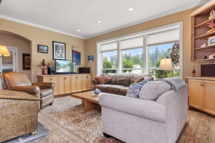 Kitchen Photo of 380 Dewdney Avenue, Hope, BC