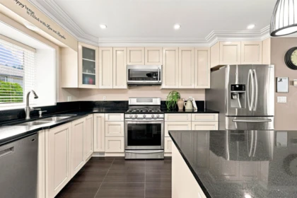 Family Room Photo of 52 34250 Hazelwood Avenue, Abbotsford, BC