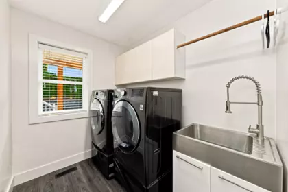 Hallway Photo of 52 34250 Hazelwood Avenue, Abbotsford, BC