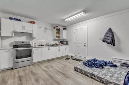 Hot Tub / Spa Photo of 12215 85a Avenue, Surrey, BC
