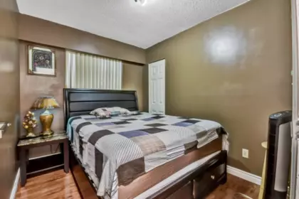Kitchen Photo of 12215 85a Avenue, Surrey, BC