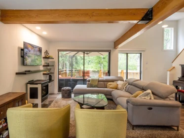 7211 N Fitzsimmons Road, Whistler, BC, Whistler — Single Family Residence for sale