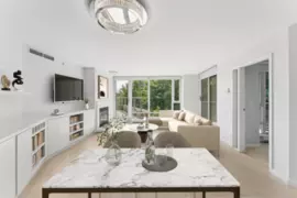 305 8 Smithe Mews, Vancouver, BC