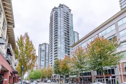 2707 2968 Glen Drive, Coquitlam, BC, Coquitlam — Apartment/Condo for sale